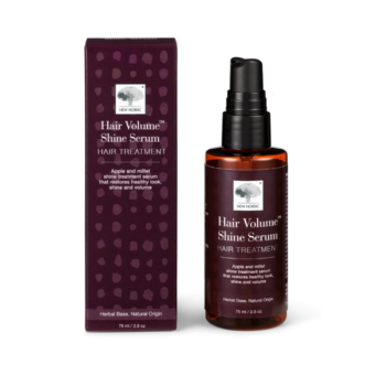 New Nordic Hair Volume™ Shine Serum, der hjælper med at genskabe glans, volumen og et sundt udseende hår med æble- og hirseekstrakt. Hårserum til daglig pleje og finish.