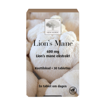 New Nordic Lion’s Mane™ med 600 mg lion’s mane-ekstrakt, vist på emballage med et nærbillede af den hvide lion’s mane-svamp.