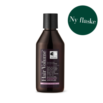 New Nordic Hair Volume™ Shampoo i ny flaske. Shampoo med æble, æblecidereddike og risprotein, udviklet til at give håret volumen, fylde og fugt.