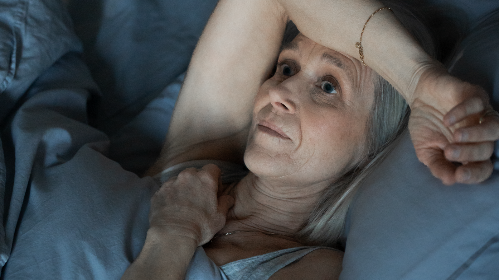 Sover du godt? 12 i OlderWoman Sleepless A7400787
